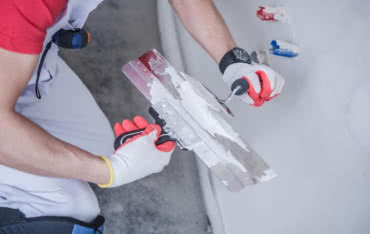 Gips szpachlowy a gładź gipsowa - różnice i zastosowania
