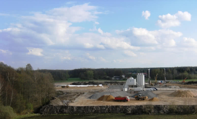 Lafarge dostarcza materiały do budowy drogi ekspresowej